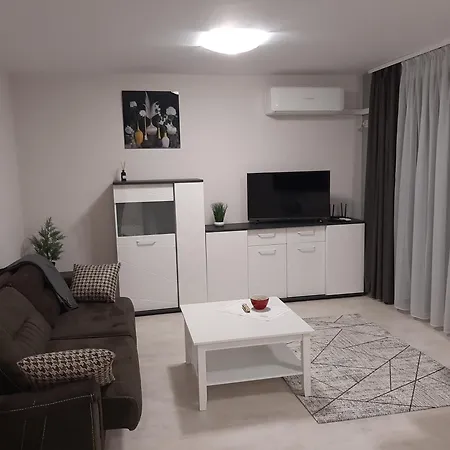 дора קאזאנלק