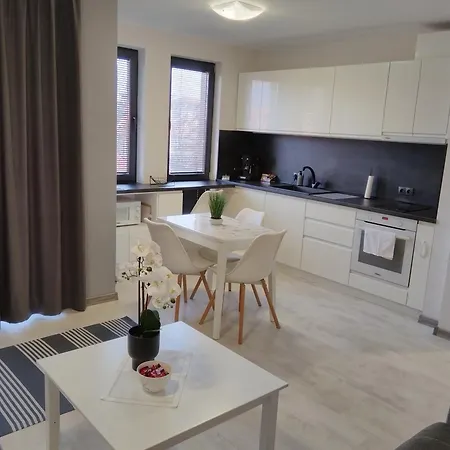 дора Apartment *